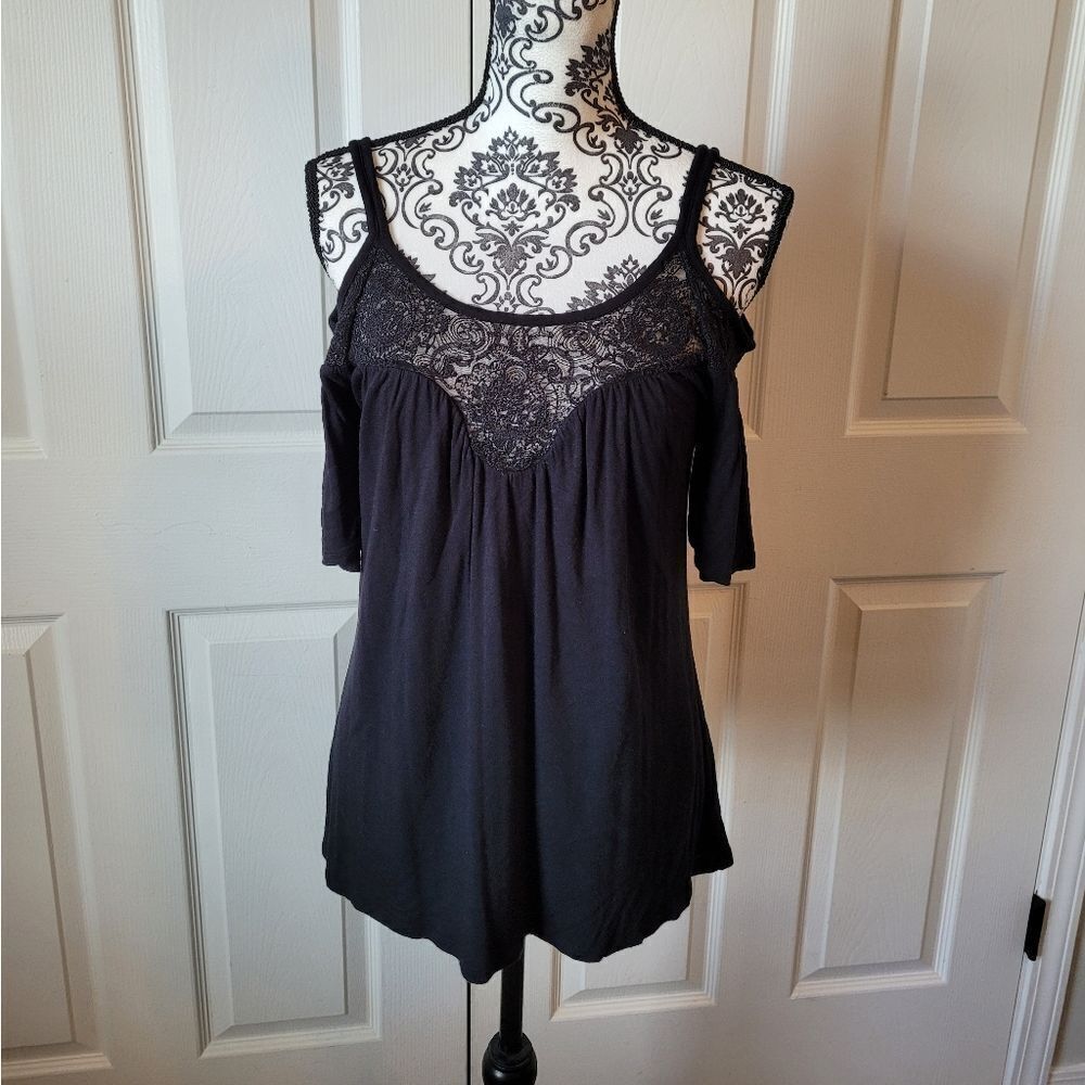 Kenar black cold shoulder embroidered top‎